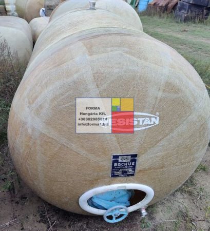 3,3  m3-es poliészter - üvegszálas műanyag tartály - fekvő hengeres - R1;